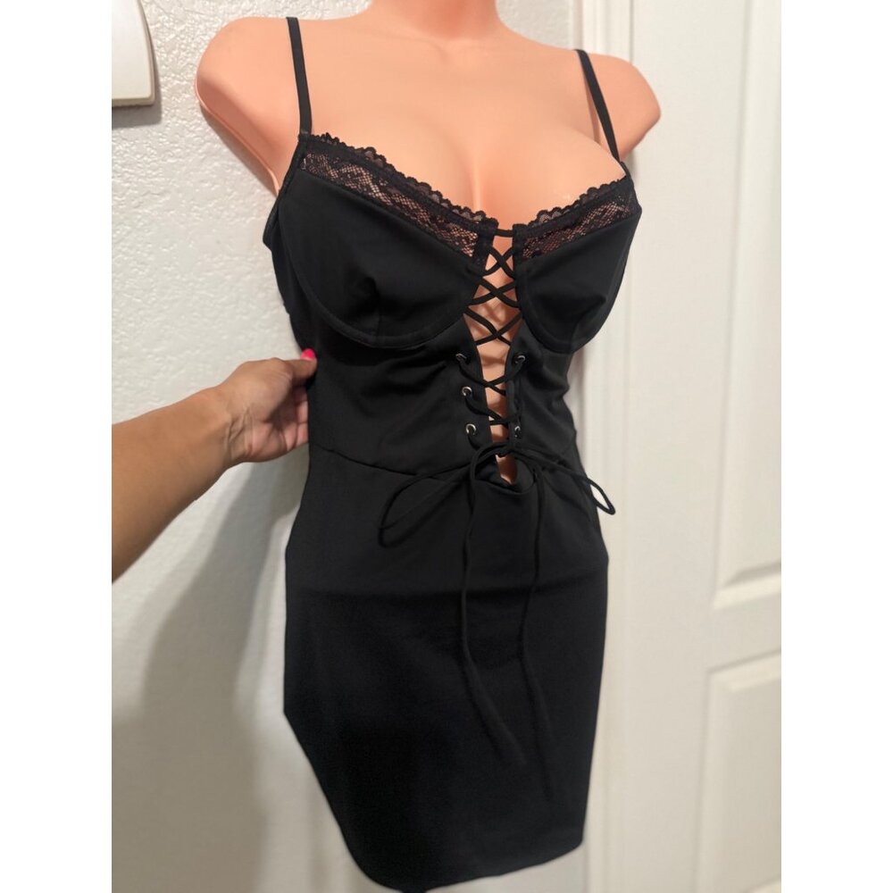 New Black mini dress - Picture 4 of 8